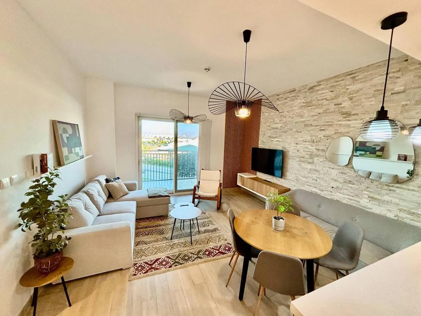 Comfy 2Br Ferrari World View Apartment Abu Dhabi