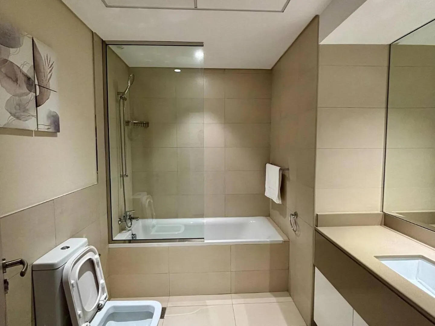 Appartamento Comfy 2Br Ferrari World View Abu Dhabi 0*,  Emirati Arabi Uniti